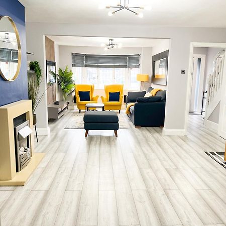 Beautiful Newly Renovated House In Rainham Essex Villa Exteriör bild