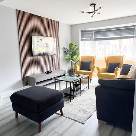 Beautiful Newly Renovated House In Rainham Essex Villa Exteriör bild