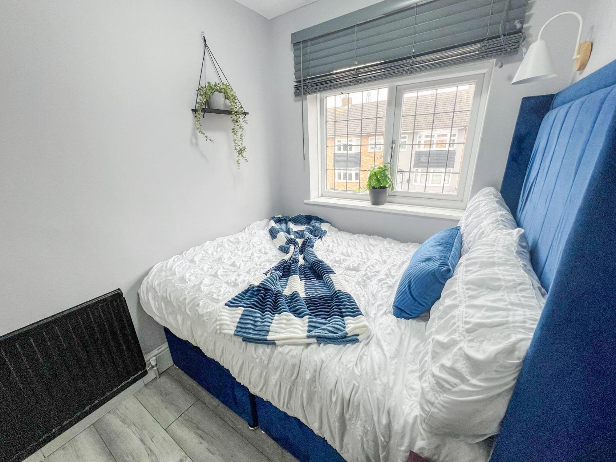 Beautiful Newly Renovated House In Rainham Essex Villa Exteriör bild