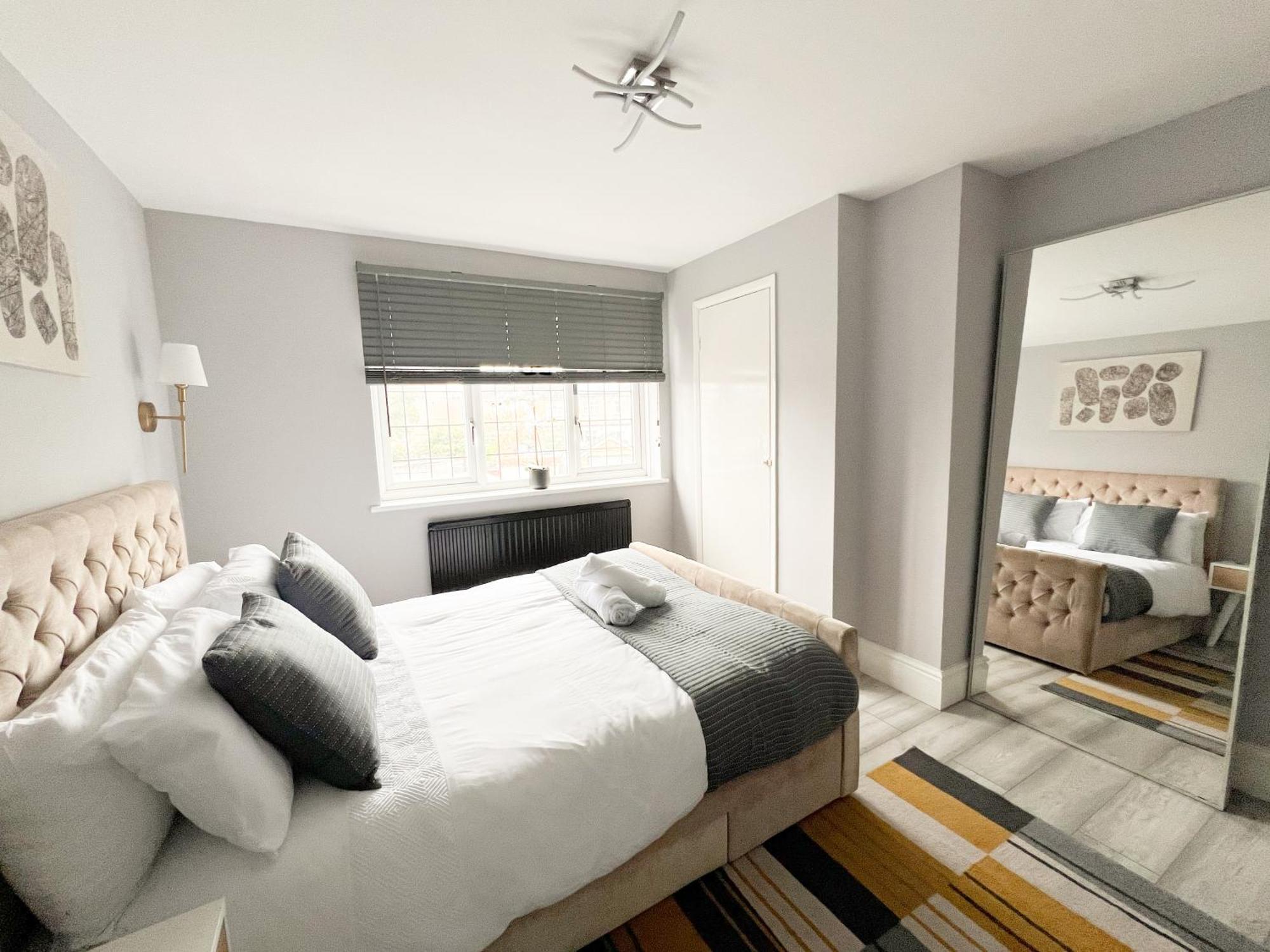 Beautiful Newly Renovated House In Rainham Essex Villa Exteriör bild